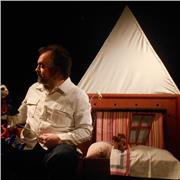 Titulado Superior en Arte Dramático, especialidad Dirección de Escena y Dramaturgia. Opción Dirección de Escena. RESAD Madrid.